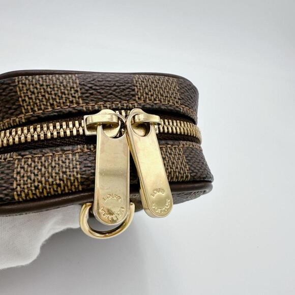 LOUIS VUITTON Brown Damier Canvas Pouch - Picture 13 of 16